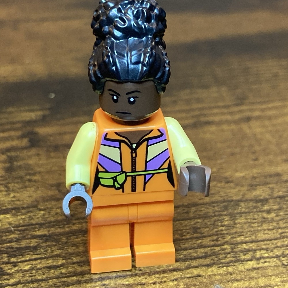 LEGO A Minecraft Movie Dawn Real Estate Agent Danielle Brooks Minifigure